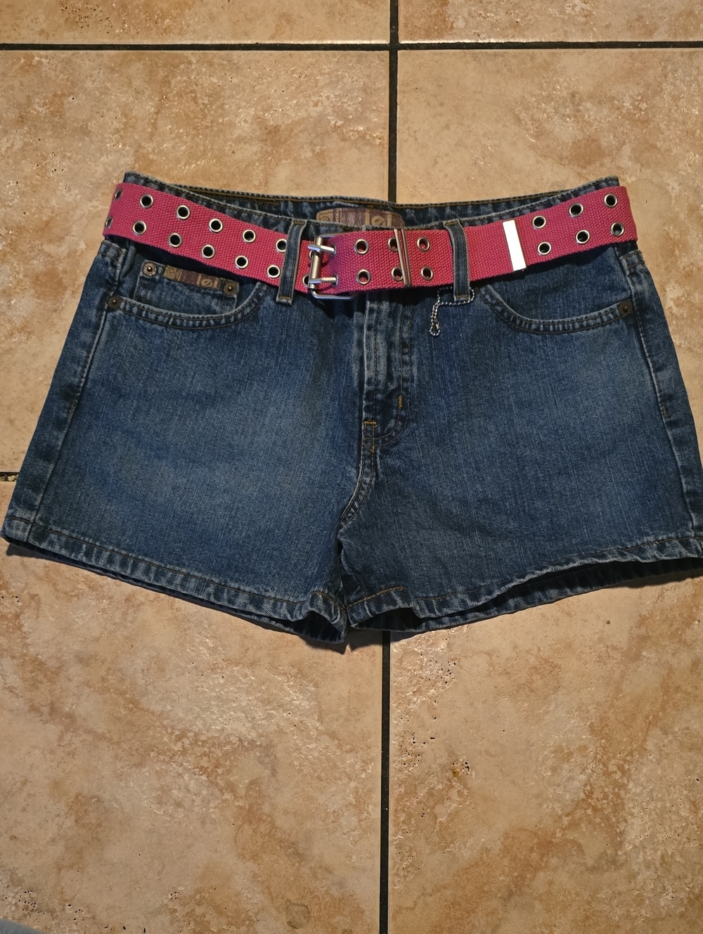 lei Dark Blue Denim Shorts with Pink Grommet Belt
